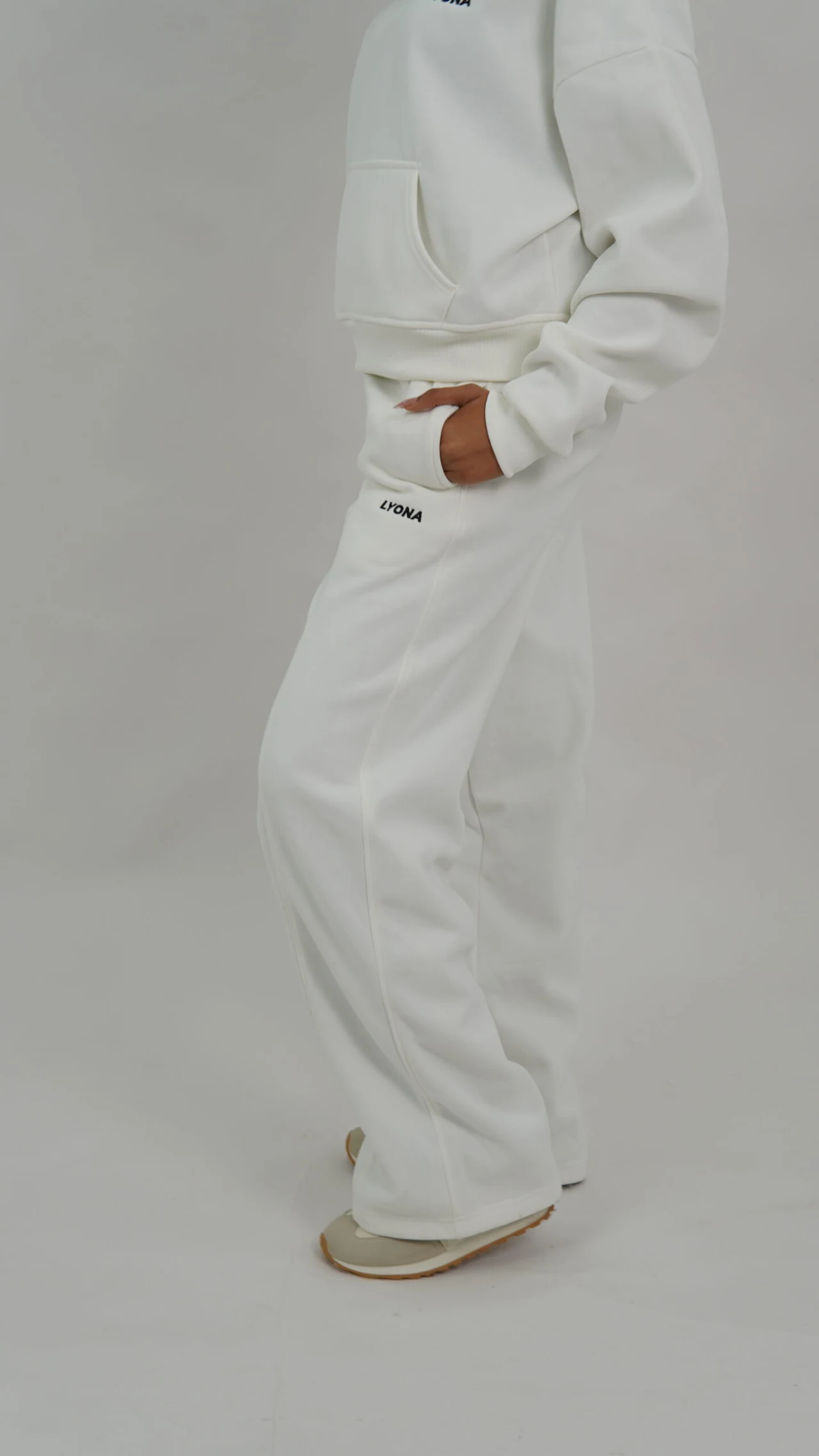 Lyona Pant
